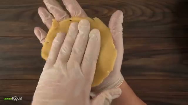 Assembling the Heaven's Chicken with filling and bone insertion, the most unique